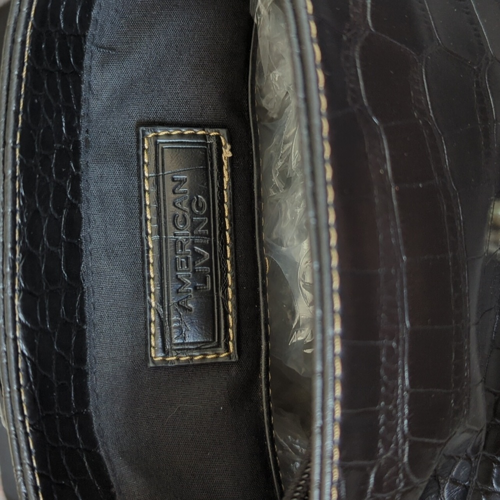 Purses - Picture 5 of 10